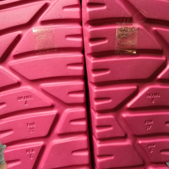 Vibrant Pink Slide Sandals with Flat Sole - Picture 3 of 3